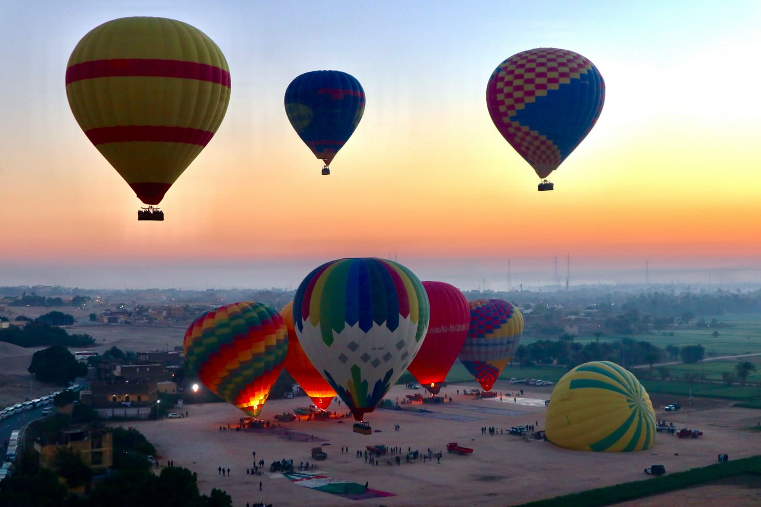 Luxor & Sunrise Balloon: 2-Day Temple Experience image 2